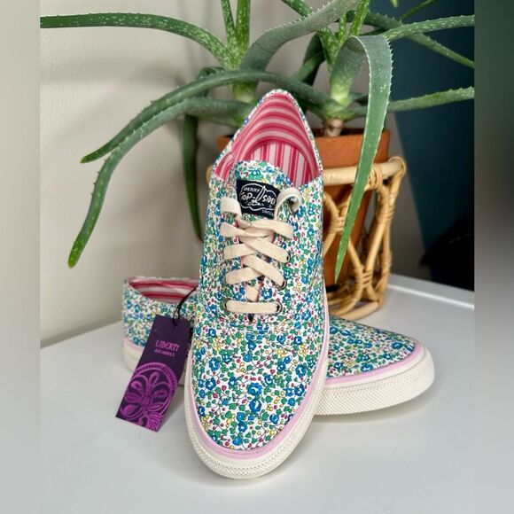 Sperry Shoes - Sperry Top-Sider Women’s Floral Canvas Sneakers Coastal Preppy Shoes Size 7M NWT